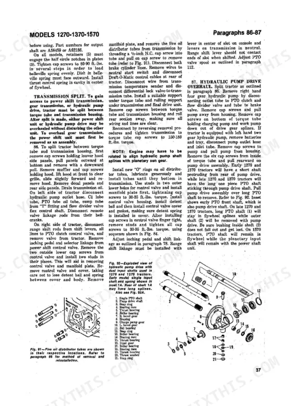 Case 1270, 1370, 1570 service manual procedures for transmission split and hydraulic pump drive overhaul with exploded views.